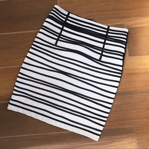 Black and white pencil skirt